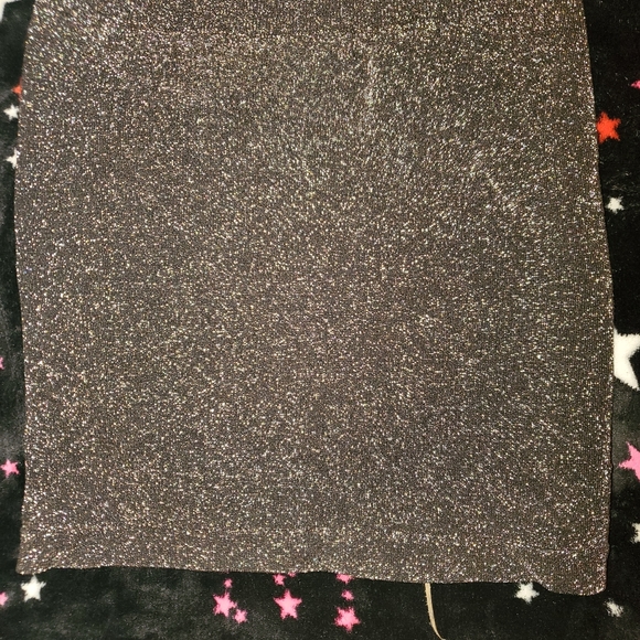 Skirts - Picture 2 of 2